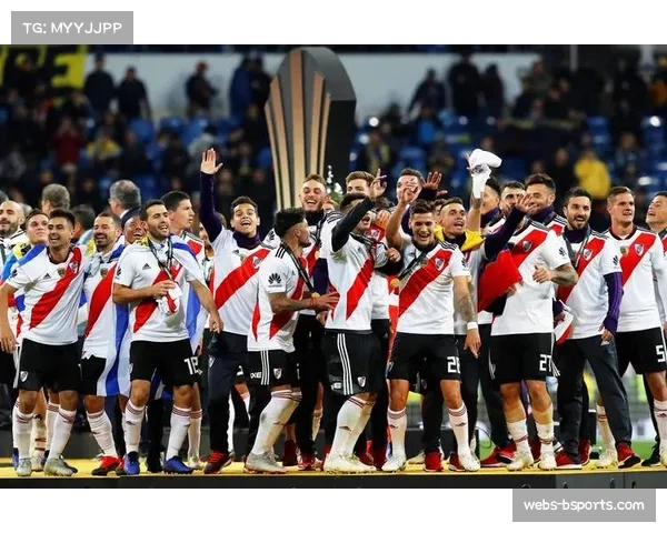 历史回顾:盘点过去十年欧冠冠军球队的标志性战术体系演变 历史回顾:盘点过去十年欧冠冠军球队的标志性战术体系演变