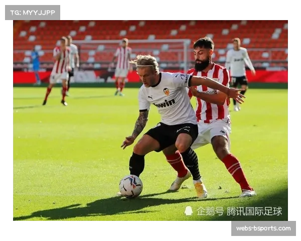 瓦伦西亚对阵赫塔菲，主场球迷在比赛第17分钟集体鼓掌致敬旧将加亚